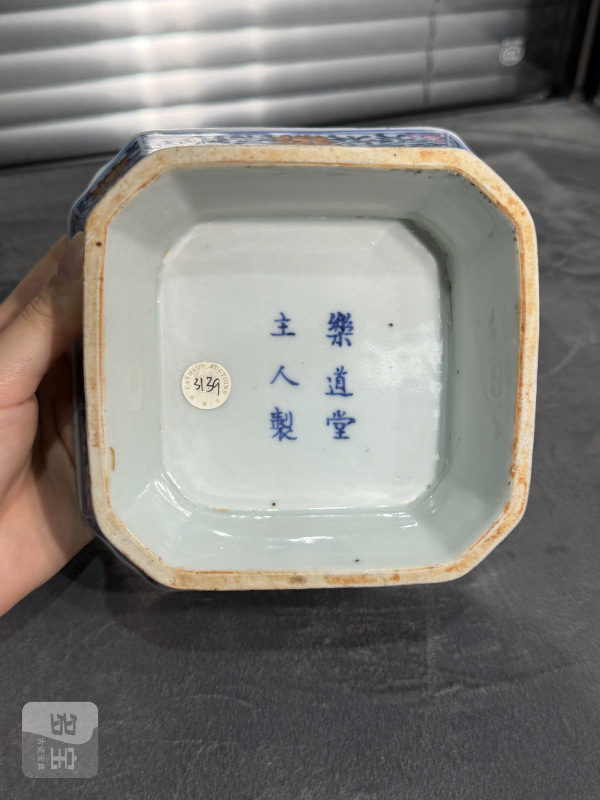 清道光青花粉彩外缠枝花卉纹内松鹿图高足供盘 - 图11